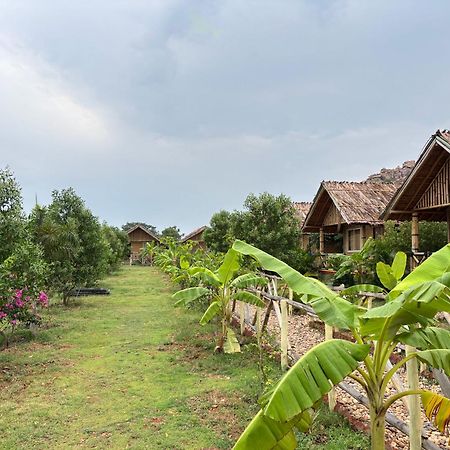 Mowgli'S Cafe Hampi & Guest House Екстериор снимка