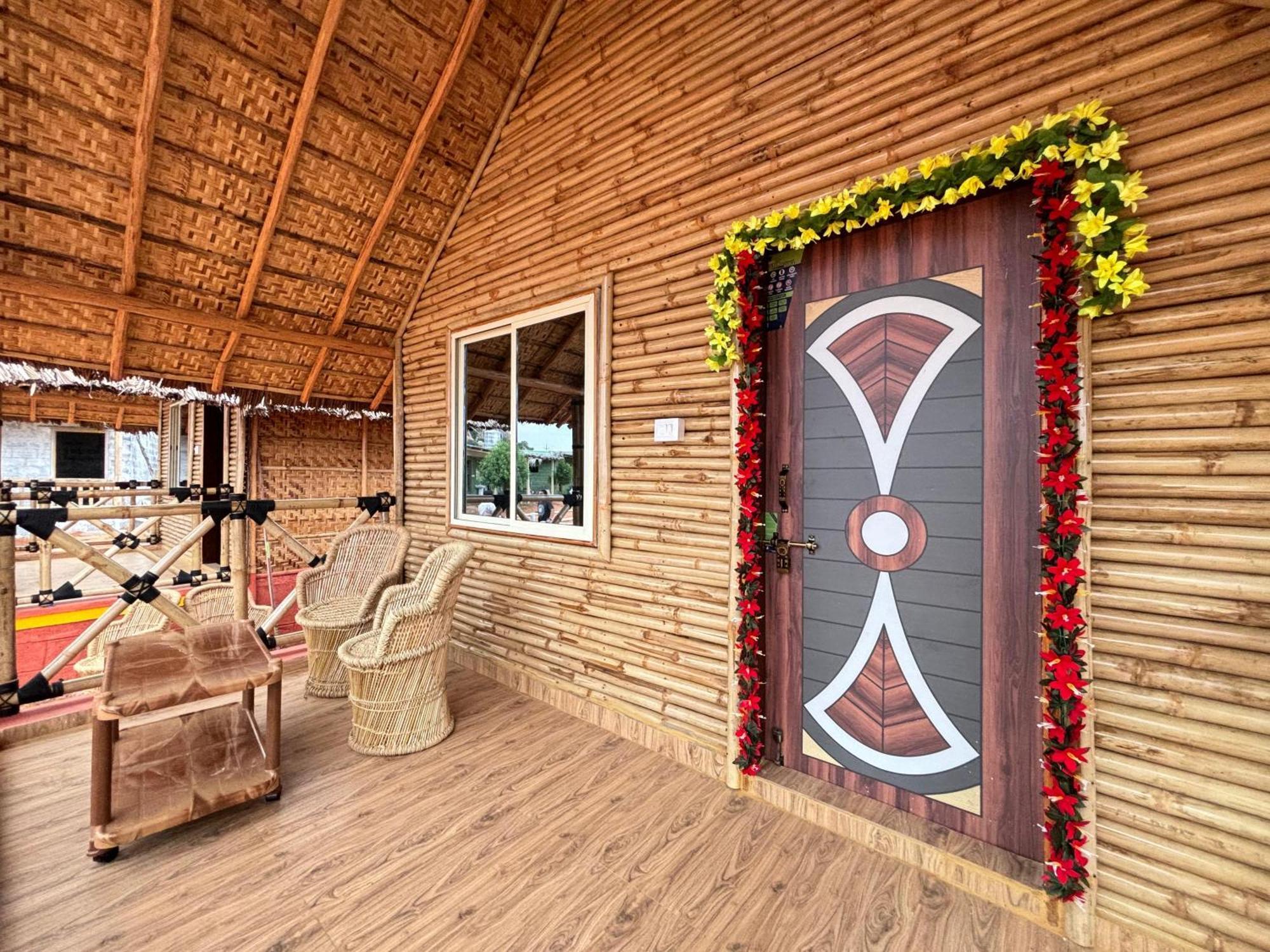 Mowgli'S Cafe Hampi & Guest House Екстериор снимка